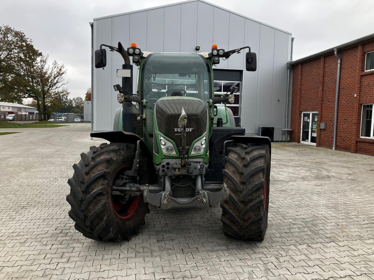 Fendt 716 Vario Profi Plus - Traktor: das Bild 2 Fendt 716 Vario Profi Plus - Traktor: das Bild 2