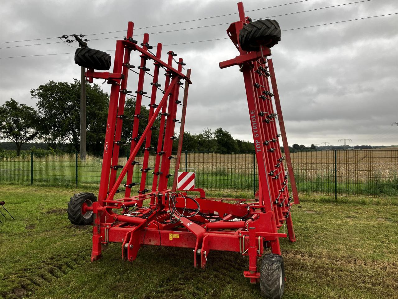 He-Va TopStriegel 9,0m - Technik für Bodenbearbeitung: das Bild 2 He-Va TopStriegel 9,0m - Technik für Bodenbearbeitung: das Bild 2