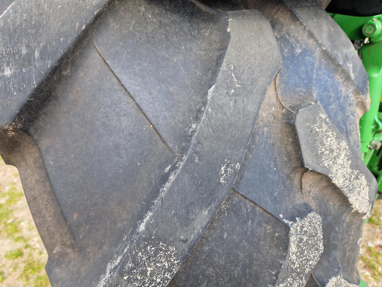 John Deere 6140R – Leasing John Deere 6140R: das Bild 6 John Deere 6140R – Leasing John Deere 6140R: das Bild 6