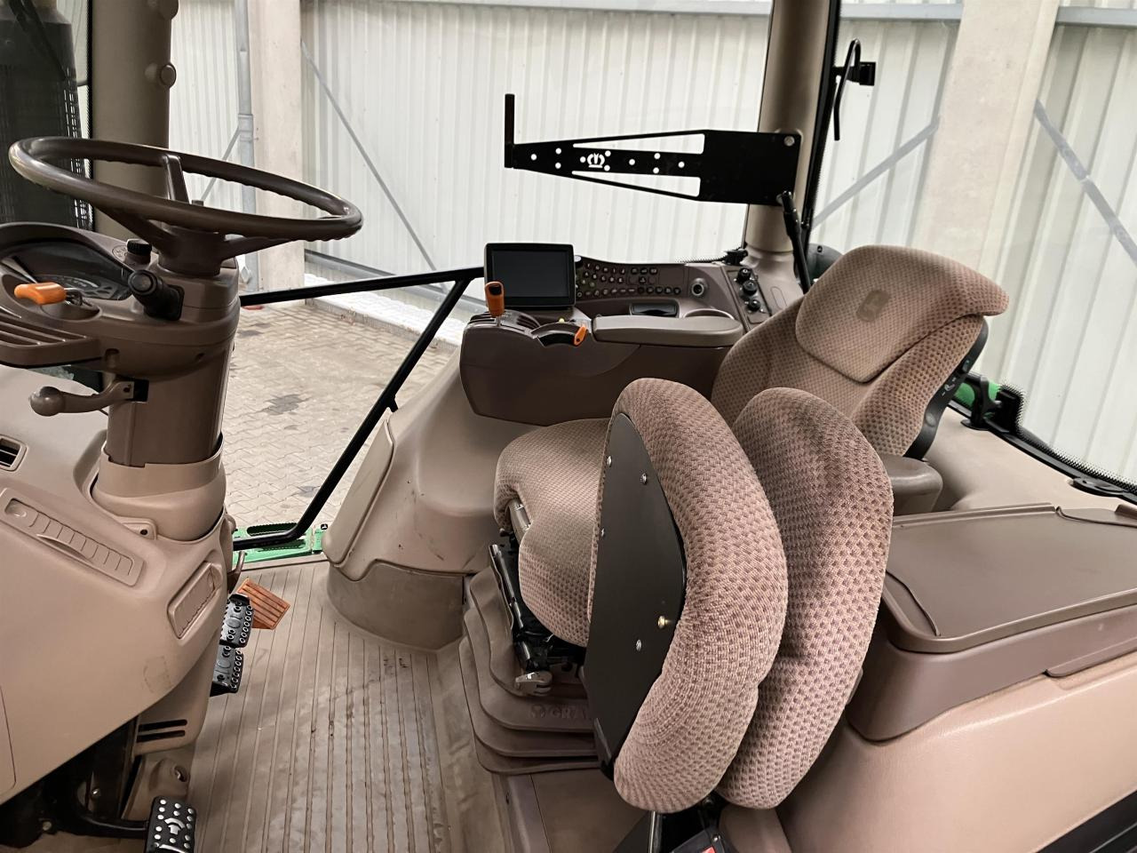 John Deere 6170R – Leasing John Deere 6170R: das Bild 9 John Deere 6170R – Leasing John Deere 6170R: das Bild 9