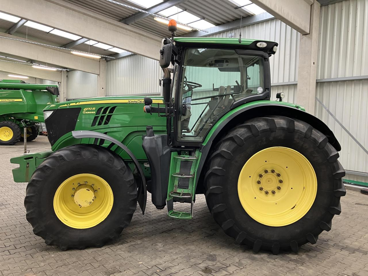 John Deere 6170R – Leasing John Deere 6170R: das Bild 7 John Deere 6170R – Leasing John Deere 6170R: das Bild 7