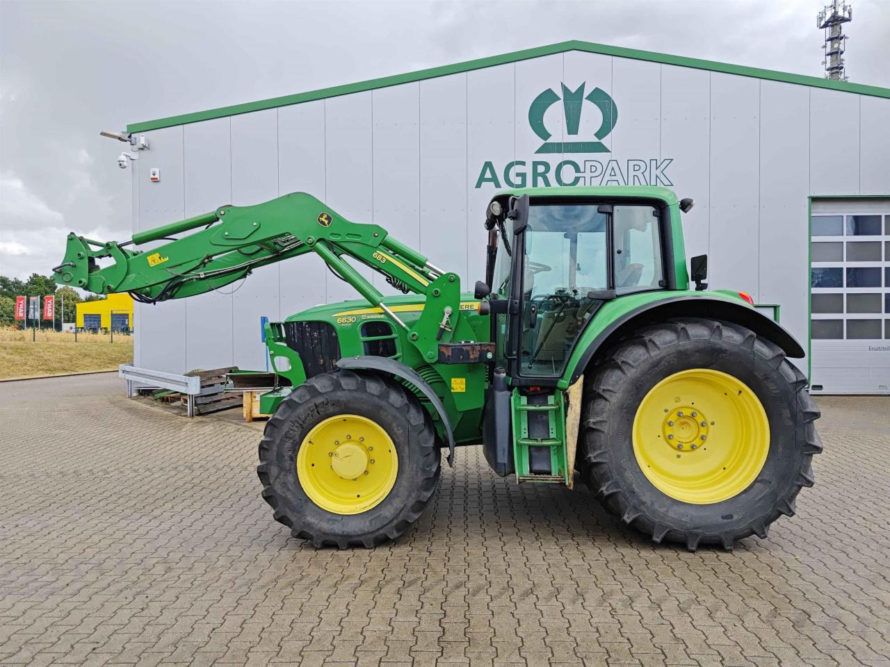 John Deere 6630 PREMIUM - Traktor: das Bild 2 John Deere 6630 PREMIUM - Traktor: das Bild 2
