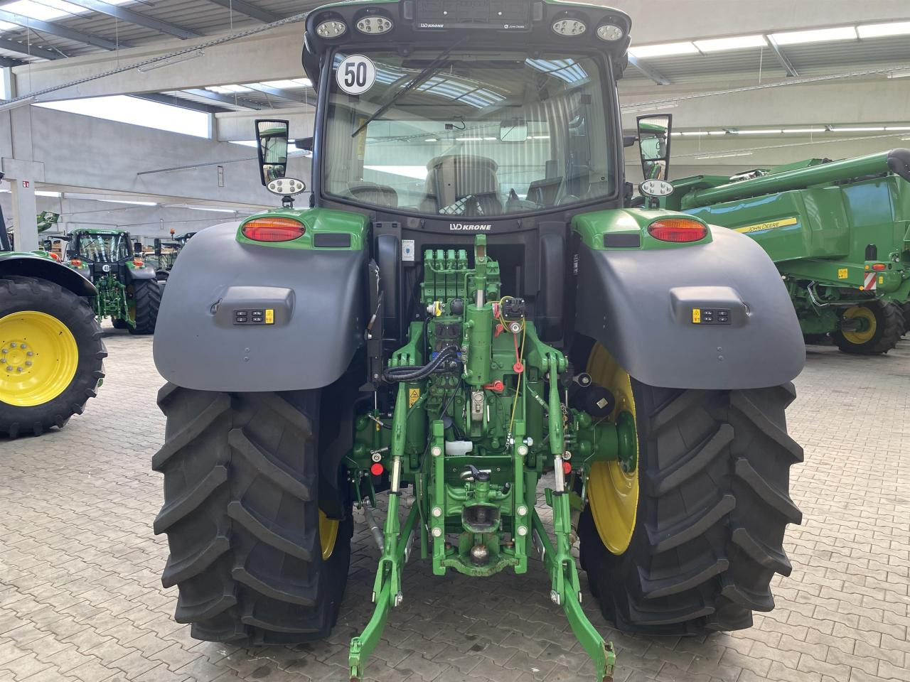 John Deere 6R 155 - Traktor: das Bild 5 John Deere 6R 155 - Traktor: das Bild 5