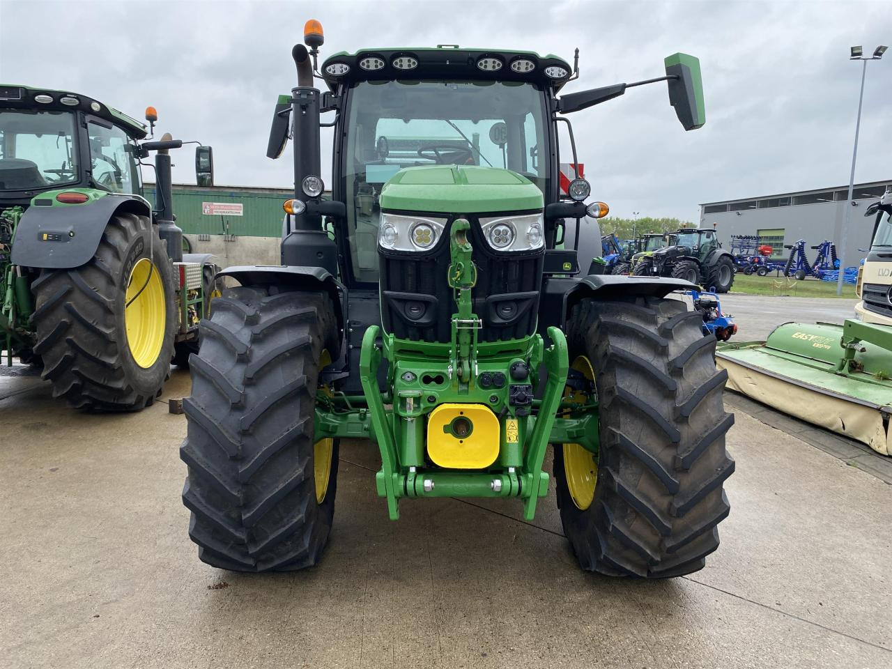 John Deere 6R 155 - Traktor: das Bild 2 John Deere 6R 155 - Traktor: das Bild 2