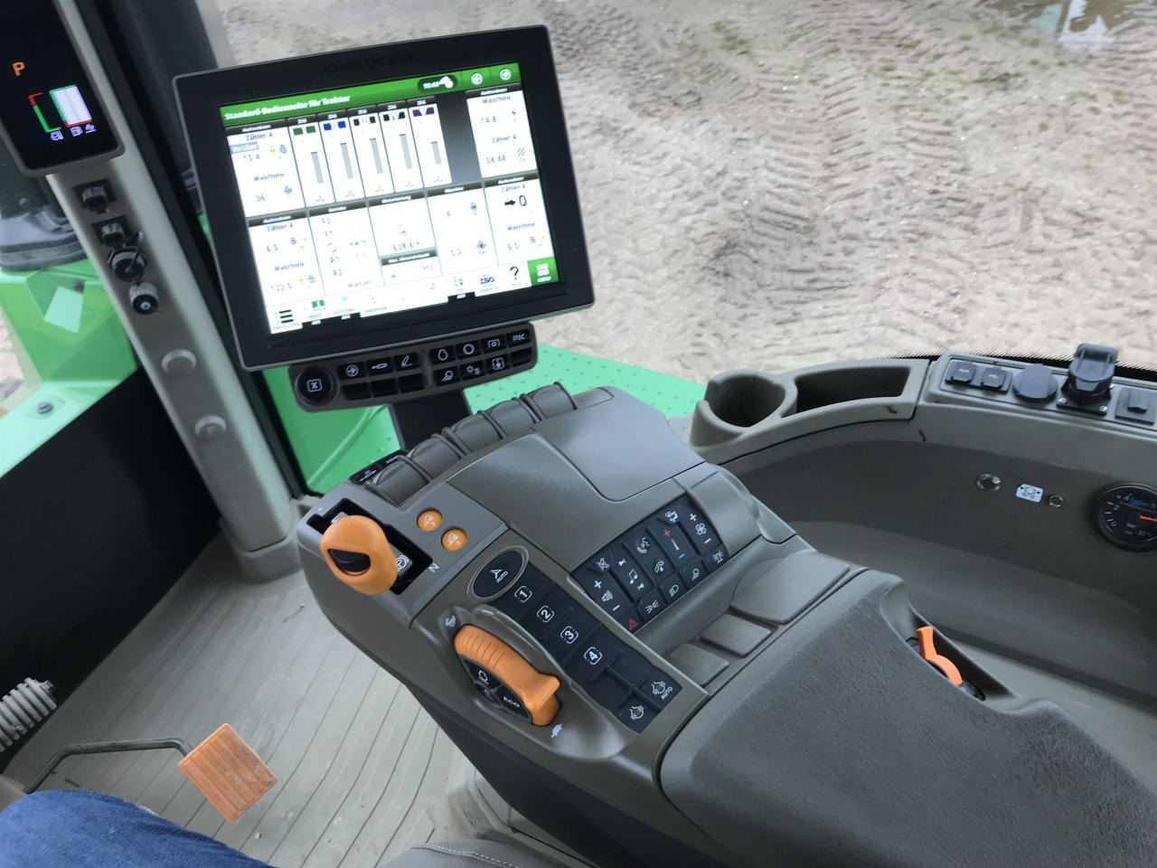 Traktor John Deere 9RX 640: das Bild 14