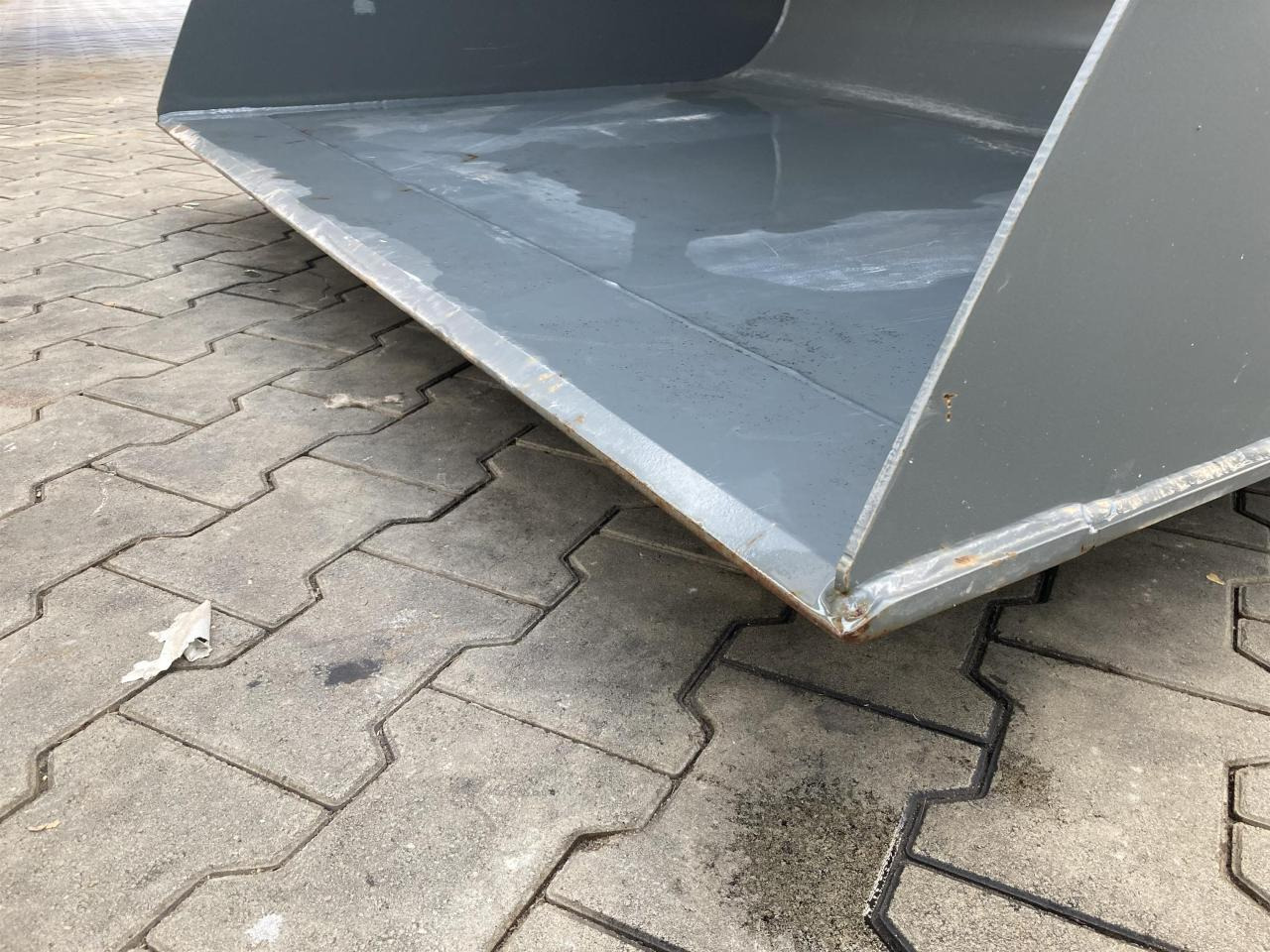 Kramer 1600 mm - Schaufel: das Bild 2 Kramer 1600 mm - Schaufel: das Bild 2