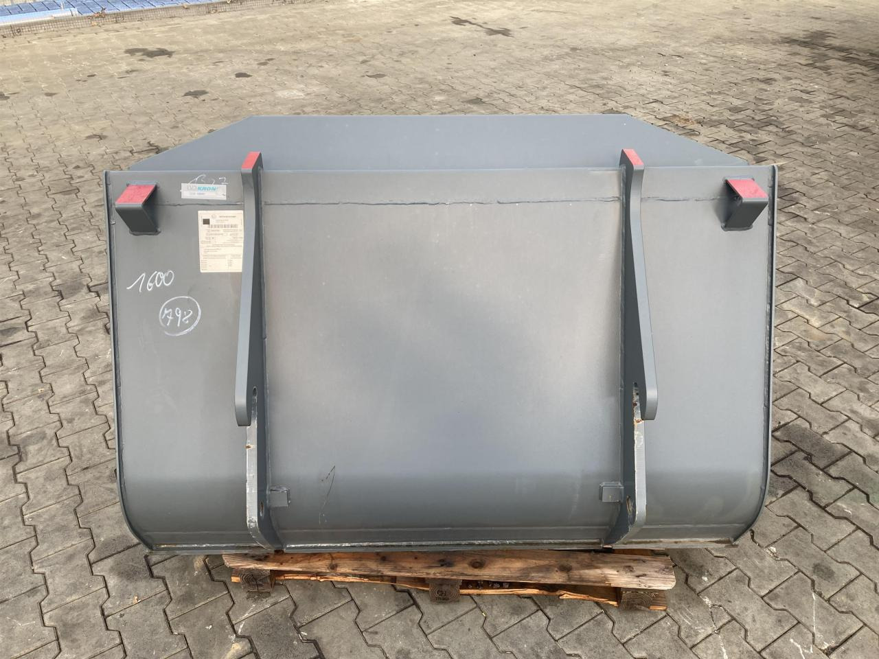 Kramer 1600 mm - Schaufel: das Bild 3 Kramer 1600 mm - Schaufel: das Bild 3