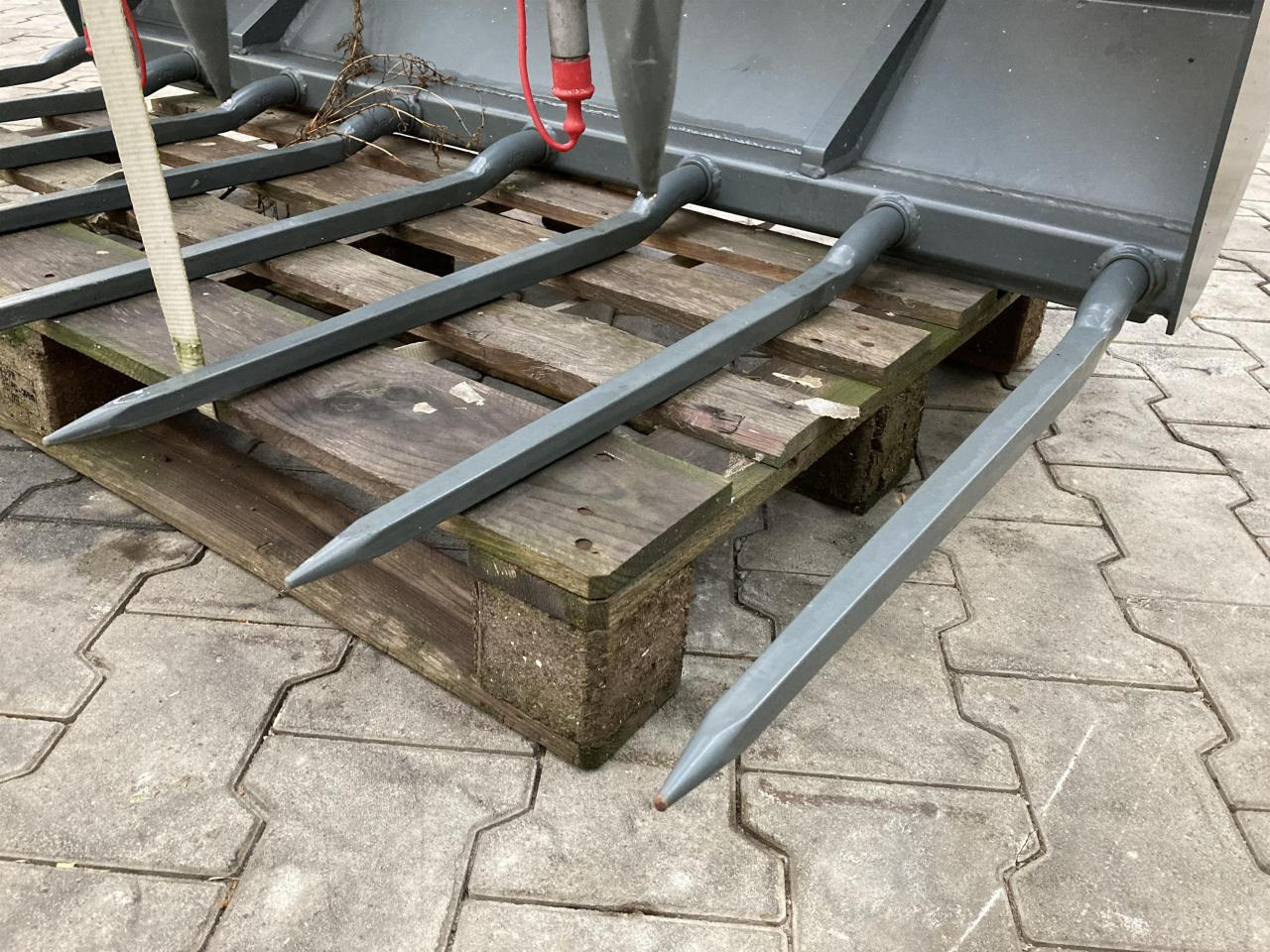 Kramer 1600 mm Vielzweckgabel - Frontlader für Traktor: das Bild 3 Kramer 1600 mm Vielzweckgabel - Frontlader für Traktor: das Bild 3