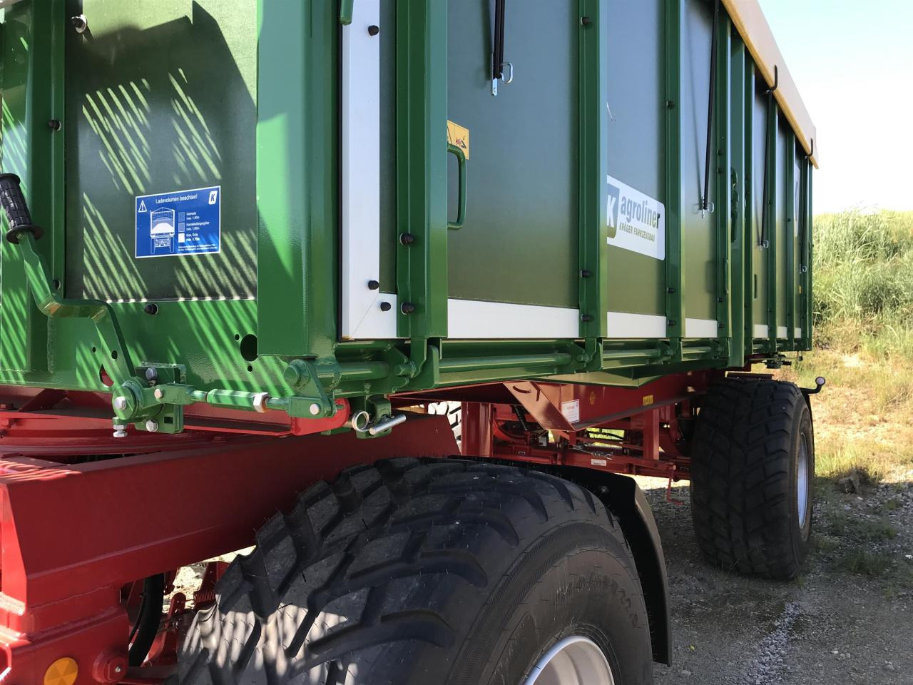 Kröger HKD 302 - Kipper Anhänger: das Bild 2 Kröger HKD 302 - Kipper Anhänger: das Bild 2