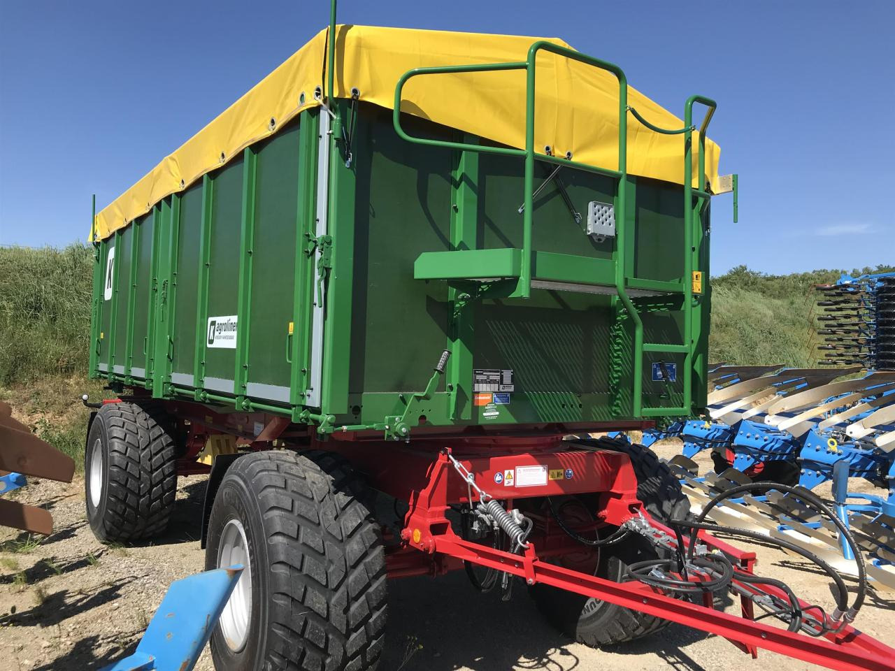 Kröger HKD 302 - Kipper Anhänger: das Bild 1 Kröger HKD 302 - Kipper Anhänger: das Bild 1