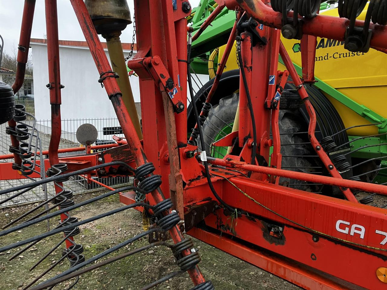 Kuhn GA 7501 - Heuwender/ Wenderechen: das Bild 5 Kuhn GA 7501 - Heuwender/ Wenderechen: das Bild 5