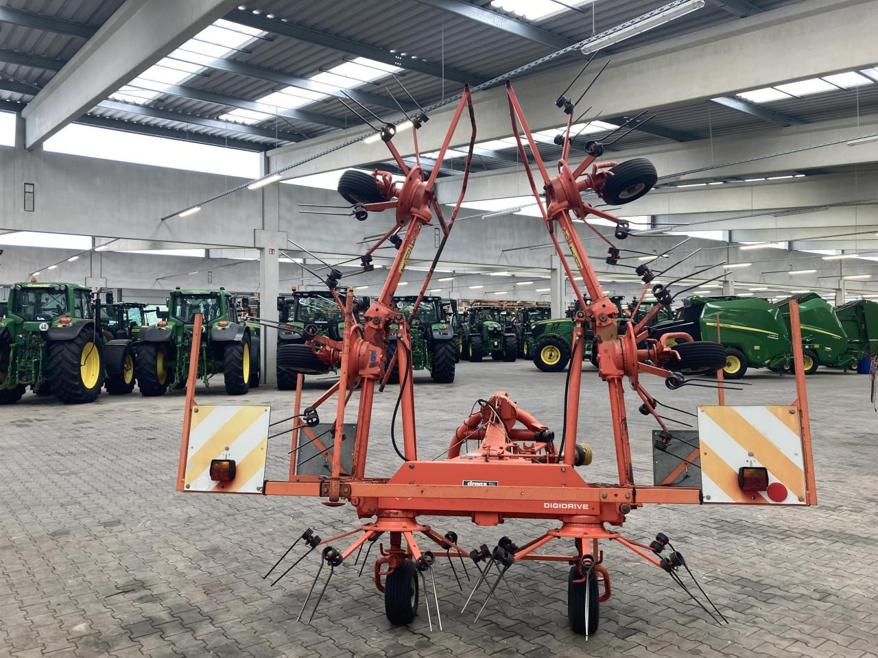 Kuhn GF 6301 MH - Heuwender/ Wenderechen: das Bild 5 Kuhn GF 6301 MH - Heuwender/ Wenderechen: das Bild 5