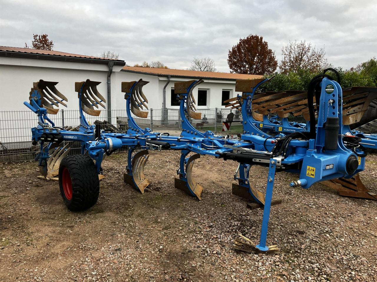 Lemken Juwel 8 M V U 5 L 100 - Pflug: das Bild 1 Lemken Juwel 8 M V U 5 L 100 - Pflug: das Bild 1