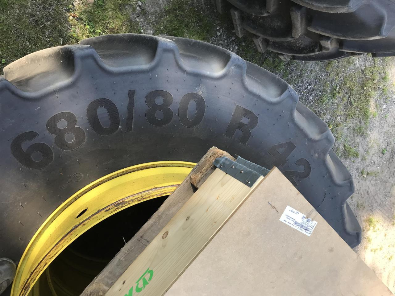 Mitas 680/80R42 - Reifen für Landmaschine: das Bild 3 Mitas 680/80R42 - Reifen für Landmaschine: das Bild 3