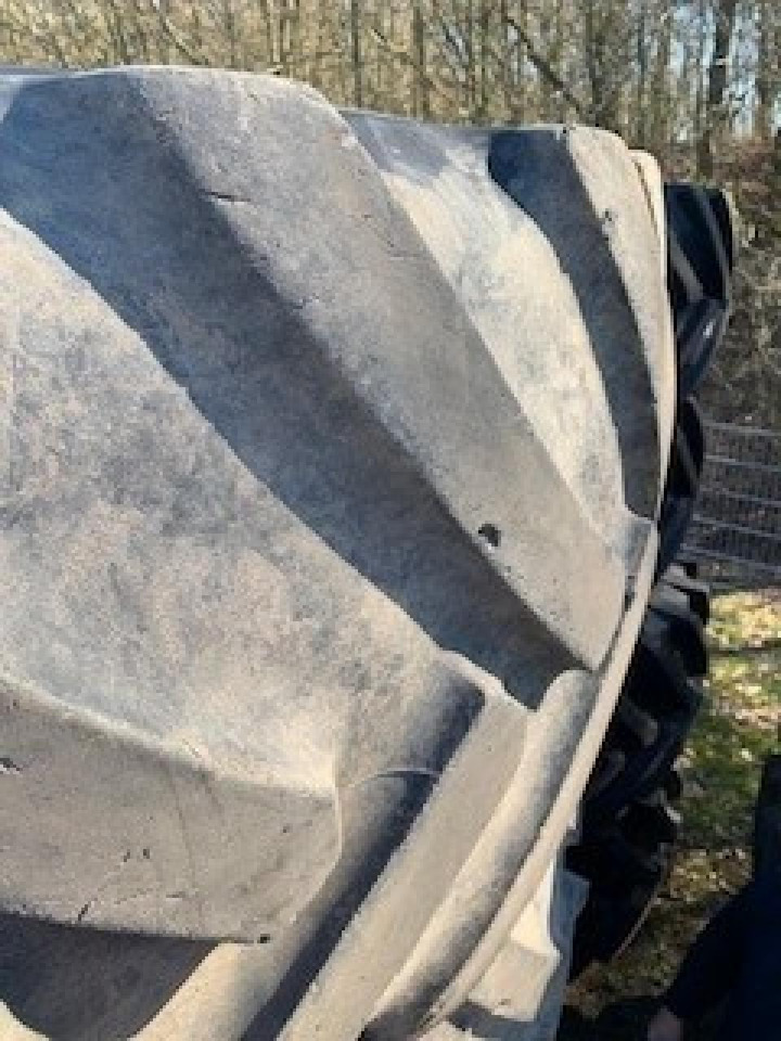 Mitas 680/80R42 - Reifen für Landmaschine: das Bild 3 Mitas 680/80R42 - Reifen für Landmaschine: das Bild 3