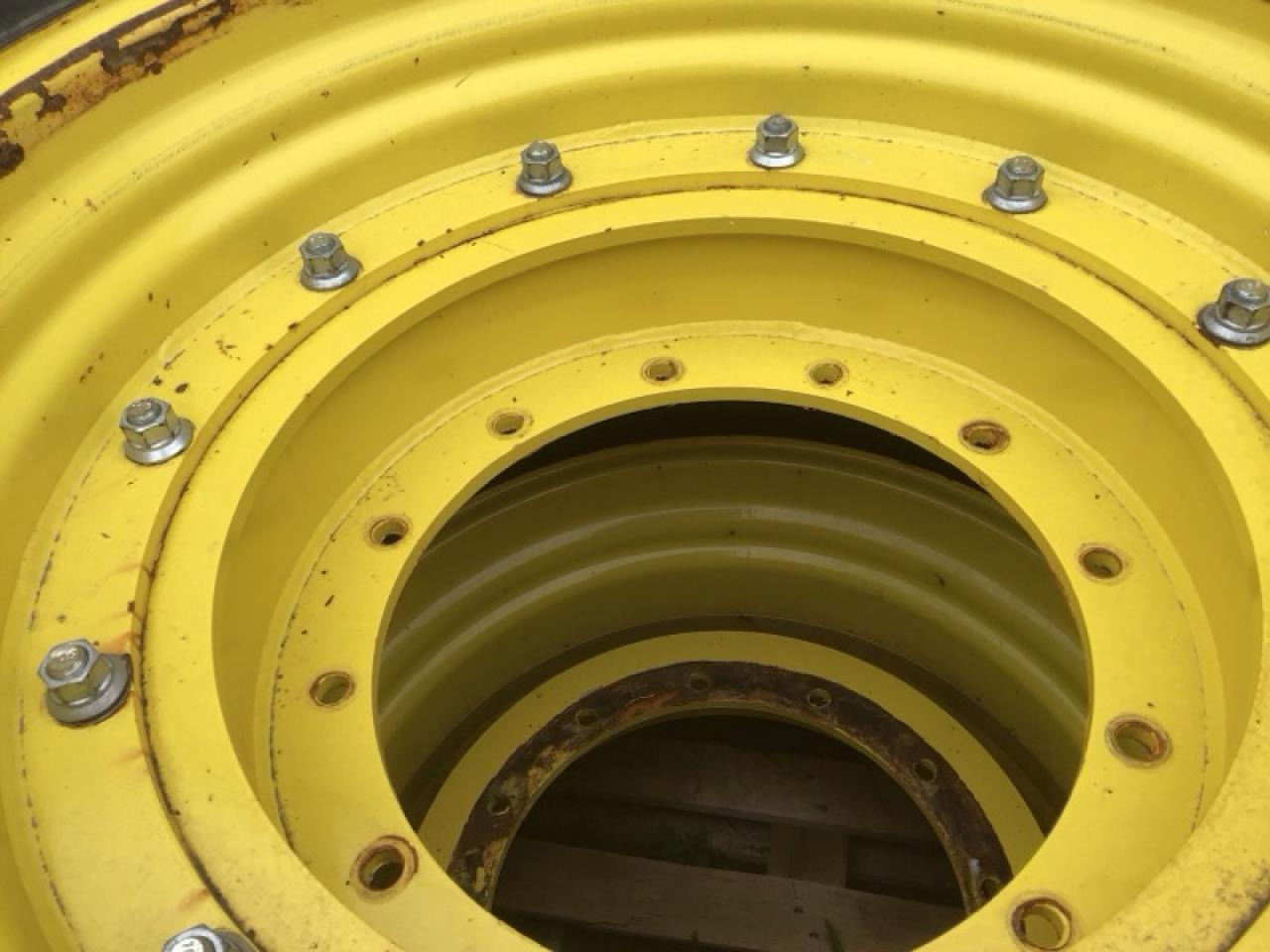 Mitas 680/80R42 - Reifen für Landmaschine: das Bild 3 Mitas 680/80R42 - Reifen für Landmaschine: das Bild 3