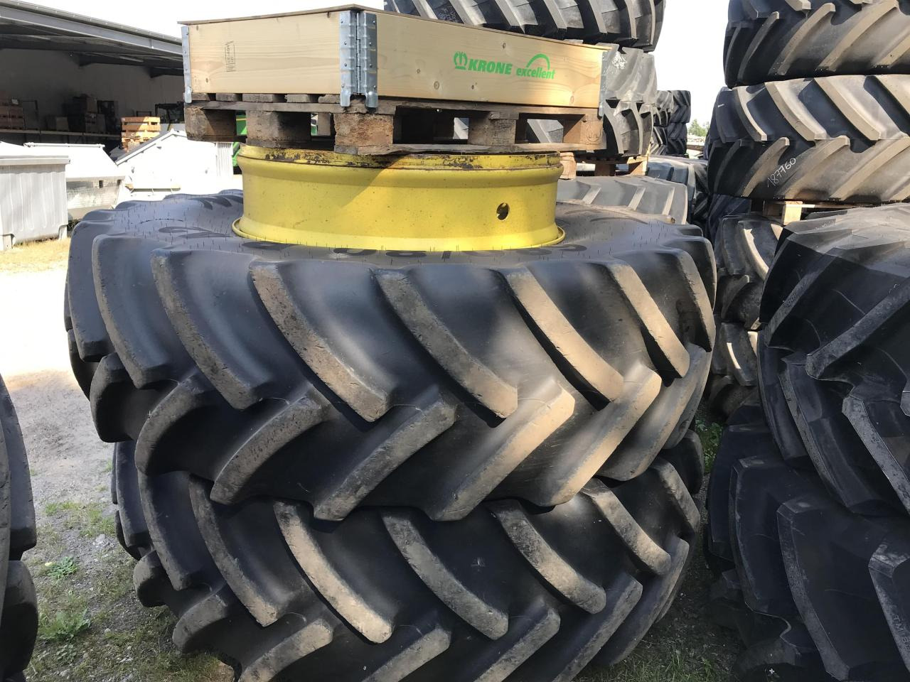 Mitas 680/80R42 - Reifen für Landmaschine: das Bild 2 Mitas 680/80R42 - Reifen für Landmaschine: das Bild 2