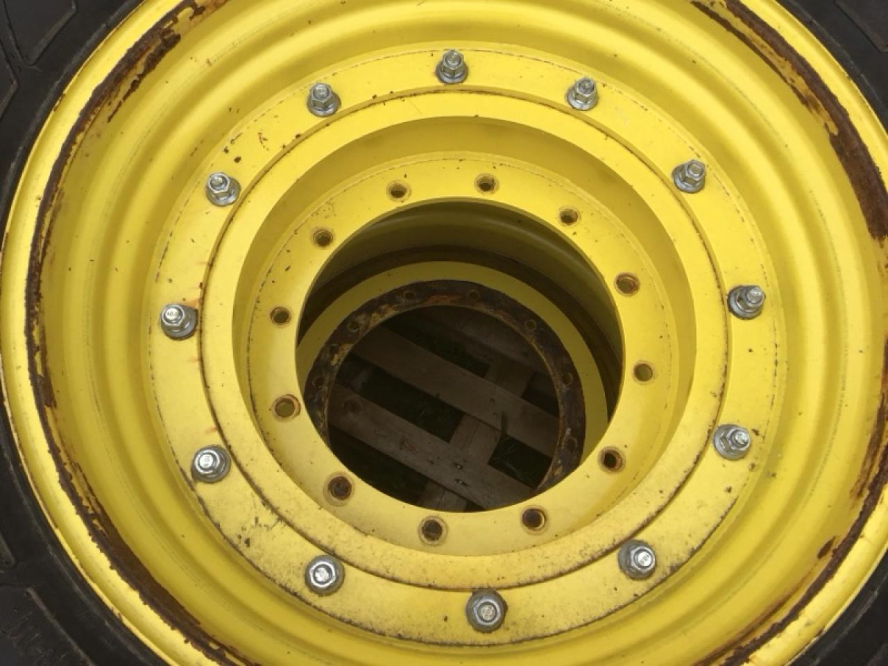 Mitas 680/80R42 - Reifen für Landmaschine: das Bild 2 Mitas 680/80R42 - Reifen für Landmaschine: das Bild 2
