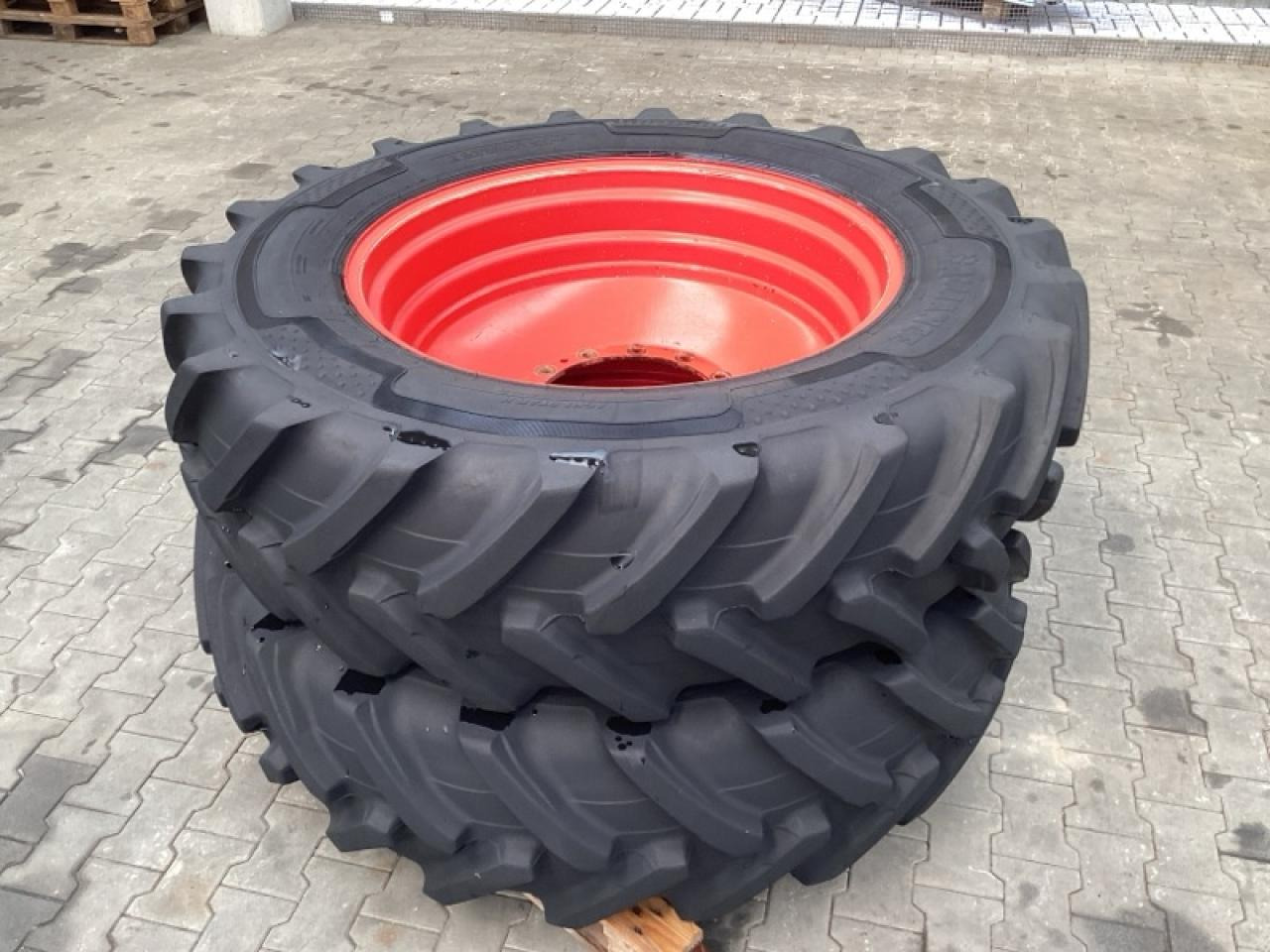 Sonstige / Other UNBEKANNT 420R38 & 20.8R46 - Reifen für Landmaschine: das Bild 1 Sonstige / Other UNBEKANNT 420R38 & 20.8R46 - Reifen für Landmaschine: das Bild 1