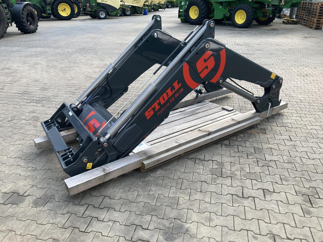 Stoll FZ 46-26.1 - Frontlader für Traktor: das Bild 2 Stoll FZ 46-26.1 - Frontlader für Traktor: das Bild 2