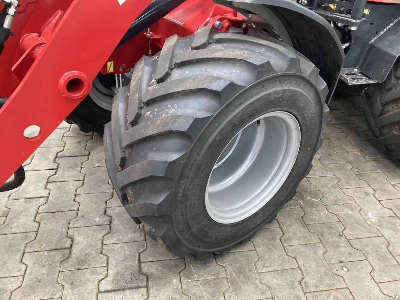 Thaler 2438H - Radlader: das Bild 3 Thaler 2438H - Radlader: das Bild 3