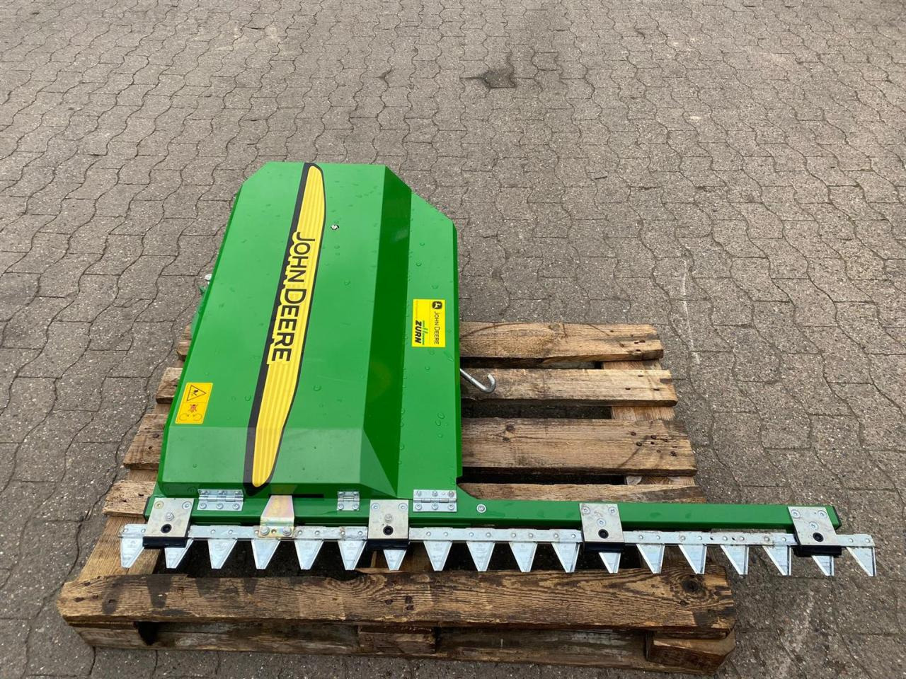 Zürn Rapstrenner links und rechts - Ernteforsatz für Häcksler: das Bild 3 Zürn Rapstrenner links und rechts - Ernteforsatz für Häcksler: das Bild 3