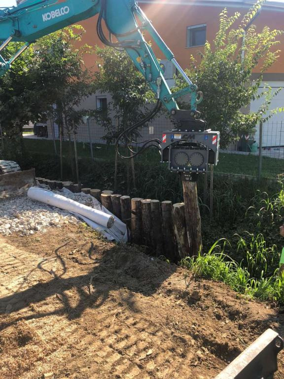 CM Crusher PV 60.100 Pile Driver - Ramme für Baumaschine: das Bild 1 CM Crusher PV 60.100 Pile Driver - Ramme für Baumaschine: das Bild 1