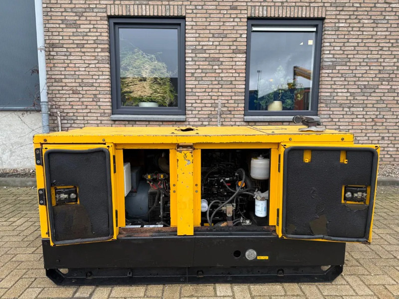 Atlas-Copco QAS 18 Yanmar Mecc Alte Spa 20 kVA Silent generatorset - Stromgenerator: das Bild 2 Atlas-Copco QAS 18 Yanmar Mecc Alte Spa 20 kVA Silent generatorset - Stromgenerator: das Bild 2