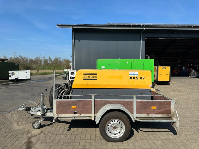 Atlas-Copco XAS 47 DD Deutz 2.6 m3 / min 7 Bar 21 kW Mobiele Diesel Compressor op aanhanger - Luftkompressor: das Bild 1 Atlas-Copco XAS 47 DD Deutz 2.6 m3 / min 7 Bar 21 kW Mobiele Diesel Compressor op aanhanger - Luftkompressor: das Bild 1