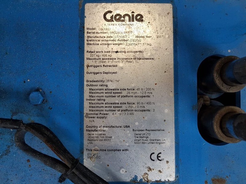 Genie GS 1932 Elektrische Schaarhoogwerker 7.8 meter werkhoogte accu's 2022 ! - Scherenbühne: das Bild 3 Genie GS 1932 Elektrische Schaarhoogwerker 7.8 meter werkhoogte accu's 2022 ! - Scherenbühne: das Bild 3