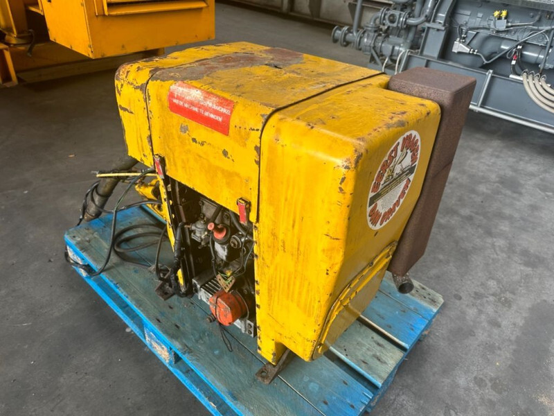 Hatz 2L30C Silent Diesel Motor 19 kW 26 PK met hydrauliekpomp - Motor für Flurförderzeug: das Bild 3 Hatz 2L30C Silent Diesel Motor 19 kW 26 PK met hydrauliekpomp - Motor für Flurförderzeug: das Bild 3