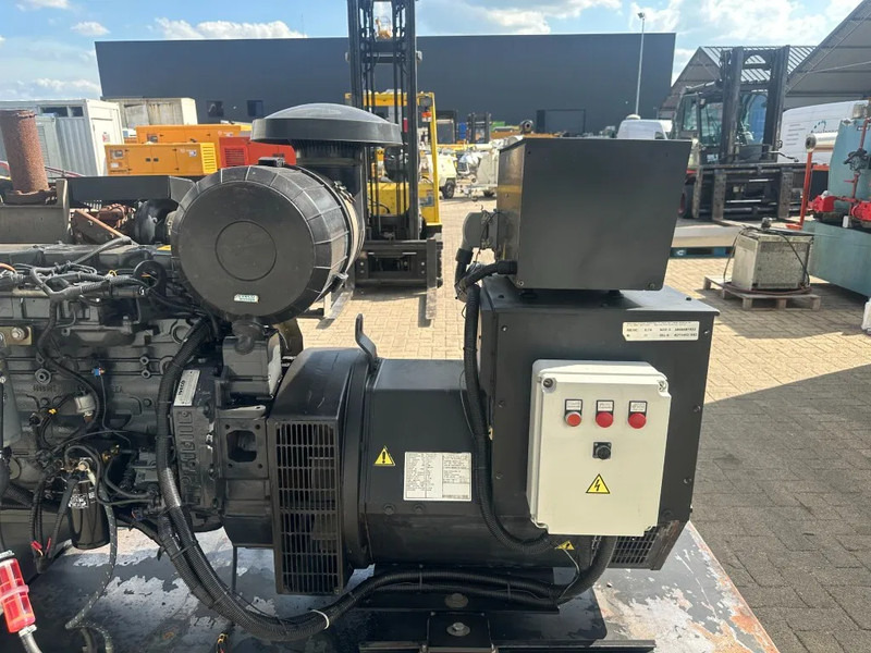 Stromgenerator Himoinsa Iveco NEF 60 TE2 Stamford 200 kVA generatorset: das Bild 17