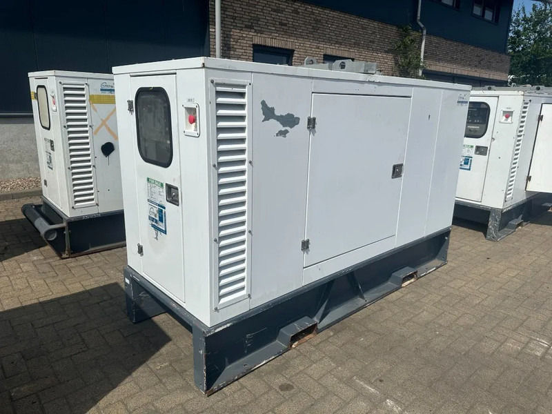 Iveco FPT NEF45 SM1A.A004 Stamford 60 KVA Silent Rental generatorset - Stromgenerator: das Bild 5 Iveco FPT NEF45 SM1A.A004 Stamford 60 KVA Silent Rental generatorset - Stromgenerator: das Bild 5