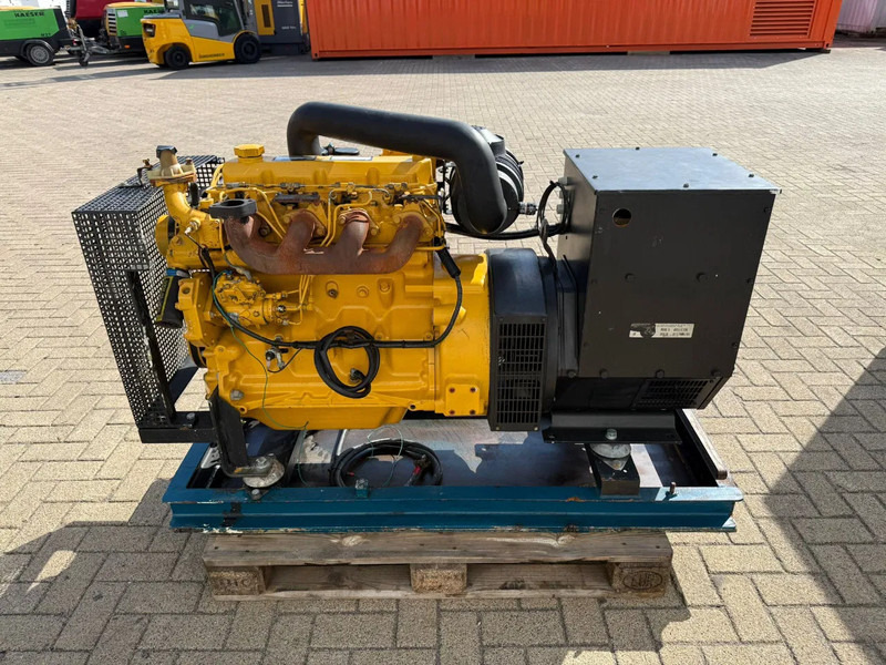 John Deere 4039 DF 008 Stamford 42.5 kVA generatorset - Stromgenerator: das Bild 2 John Deere 4039 DF 008 Stamford 42.5 kVA generatorset - Stromgenerator: das Bild 2