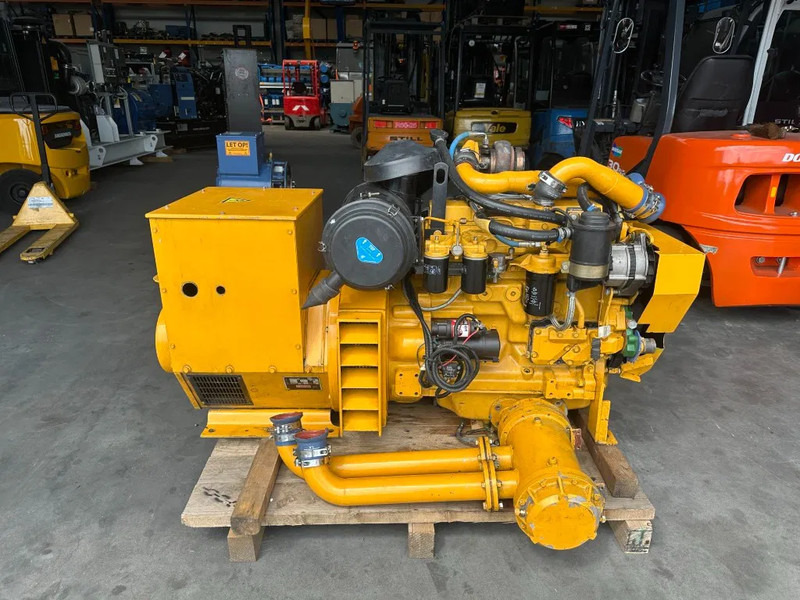 John Deere 4045 HFU 72 Stamford 81.5 kVA Marine Generatorset - Stromgenerator: das Bild 2 John Deere 4045 HFU 72 Stamford 81.5 kVA Marine Generatorset - Stromgenerator: das Bild 2