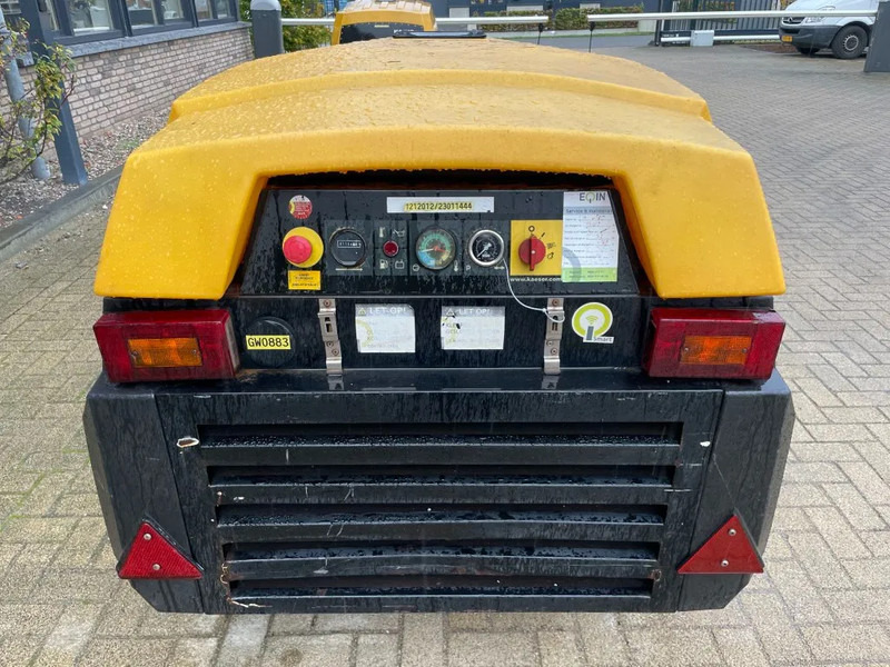 Kaeser M27 Kubota 2,7 m3 / min 7 Bar 18 kW Mobiele Silent Diesel Compressor - Luftkompressor: das Bild 2 Kaeser M27 Kubota 2,7 m3 / min 7 Bar 18 kW Mobiele Silent Diesel Compressor - Luftkompressor: das Bild 2