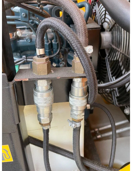 Luftkompressor Kaeser M27 Kubota 2,7 m3 / min 7 Bar 18 kW Mobiele Silent Diesel Compressor: das Bild 8