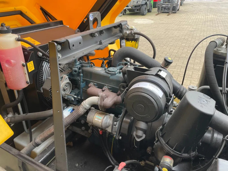 Luftkompressor Kaeser M27 Kubota 2,7 m3 / min 7 Bar 18 kW Mobiele Silent Diesel Compressor: das Bild 11