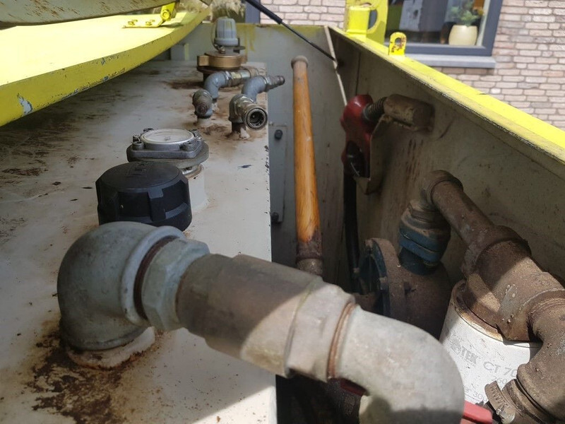 Lagertank Kiwa IBC Steenbergen 2000 liter Kiwa IBC Dieseltank met handpomp: das Bild 10 Lagertank Kiwa IBC Steenbergen 2000 liter Kiwa IBC Dieseltank met handpomp: das Bild 10