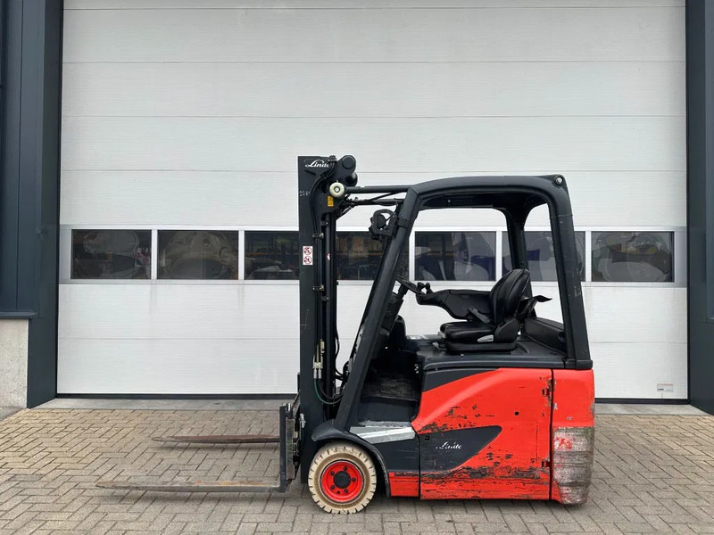 Linde E16H-02 1.6 ton Triplex Freelift Sideshift Elektra Heftruck 2016 - Elektrostapler: das Bild 1 Linde E16H-02 1.6 ton Triplex Freelift Sideshift Elektra Heftruck 2016 - Elektrostapler: das Bild 1