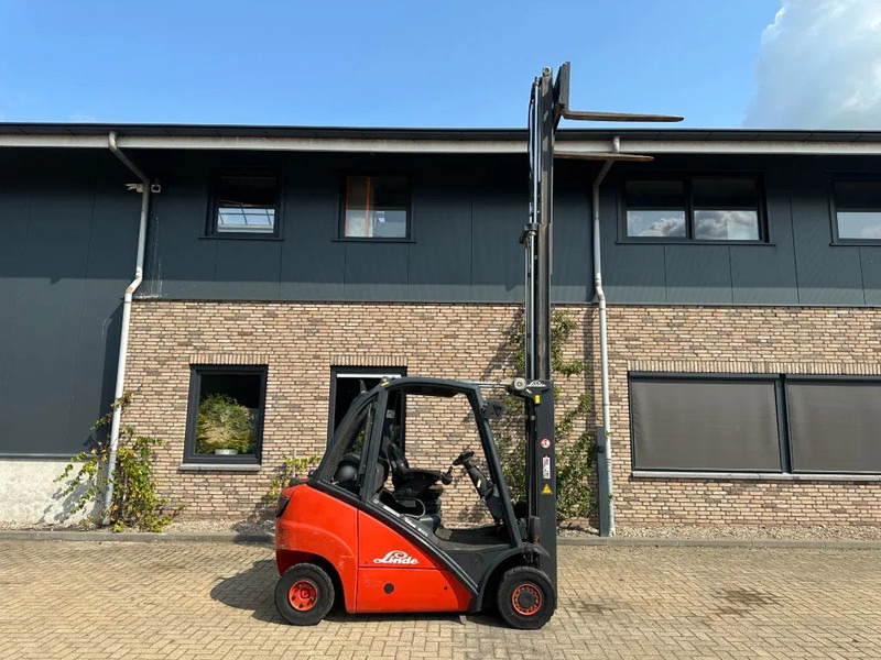 Treibgasstapler Linde H25T 2.5 ton Triplex Freelift Sideshift LPG Heftruck: das Bild 18