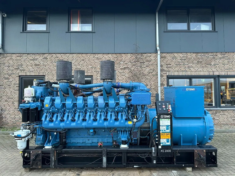 MTU 16V 4000 G61 SDMO XS 2000 Leroy Somer 2000 kVA generatorset - Stromgenerator: das Bild 1 MTU 16V 4000 G61 SDMO XS 2000 Leroy Somer 2000 kVA generatorset - Stromgenerator: das Bild 1