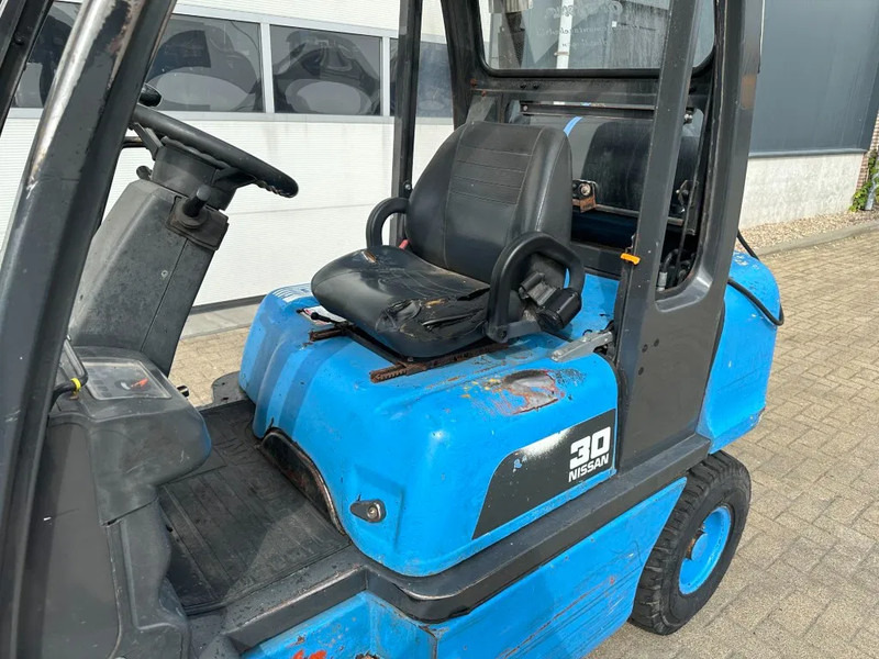 Treibgasstapler Nissan UGD02A30P0 3 ton Triplex Freelift LPG Heftruck: das Bild 20
