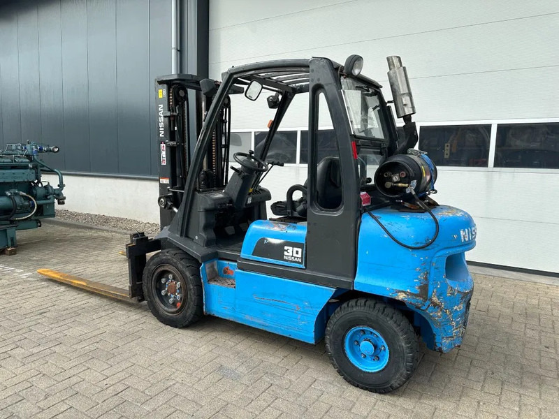 Treibgasstapler Nissan UGD02A30P0 3 ton Triplex Freelift LPG Heftruck: das Bild 13