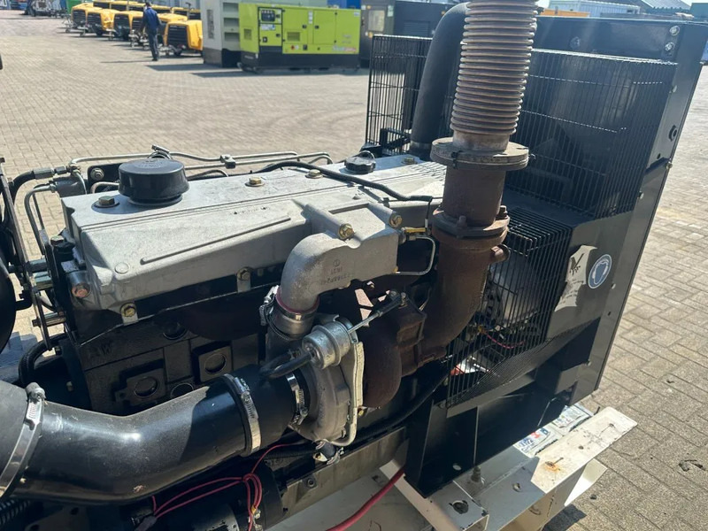 Perkins Stamford 100 kVA noodstroom generatorset - Stromgenerator: das Bild 5 Perkins Stamford 100 kVA noodstroom generatorset - Stromgenerator: das Bild 5