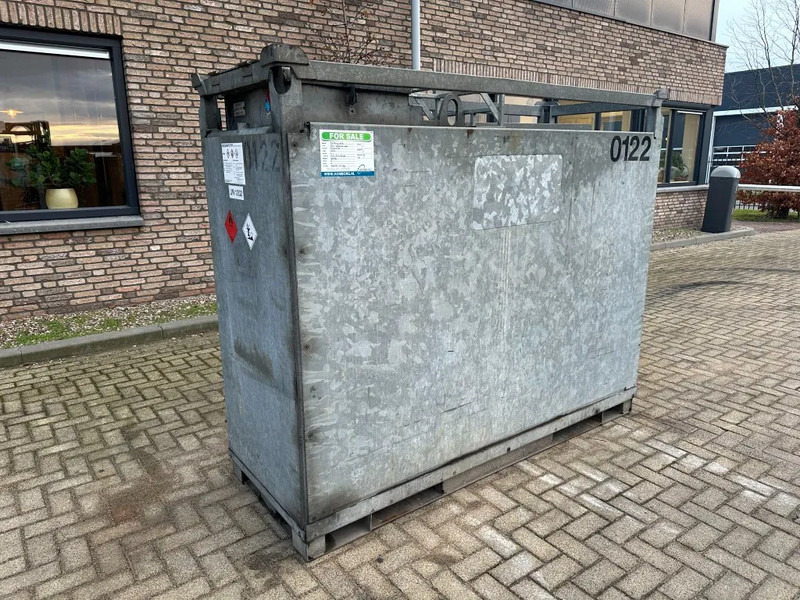 Rietbergwerke 2400 liter gegalvaniseerde dubbelwandige IBC Dieseltank - Seecontainer: das Bild 4 Rietbergwerke 2400 liter gegalvaniseerde dubbelwandige IBC Dieseltank - Seecontainer: das Bild 4