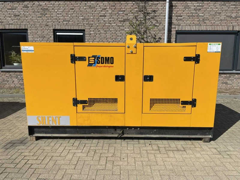 SDMO Cummins Leroy Somer 150 kVA silent - Stromgenerator: das Bild 2 SDMO Cummins Leroy Somer 150 kVA silent - Stromgenerator: das Bild 2