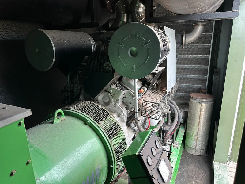 SDMO Detroit Leroy Somer 800 kVA Silent generatorset in 20 ft container 1639 hours ! - Stromgenerator: das Bild 4 SDMO Detroit Leroy Somer 800 kVA Silent generatorset in 20 ft container 1639 hours ! - Stromgenerator: das Bild 4