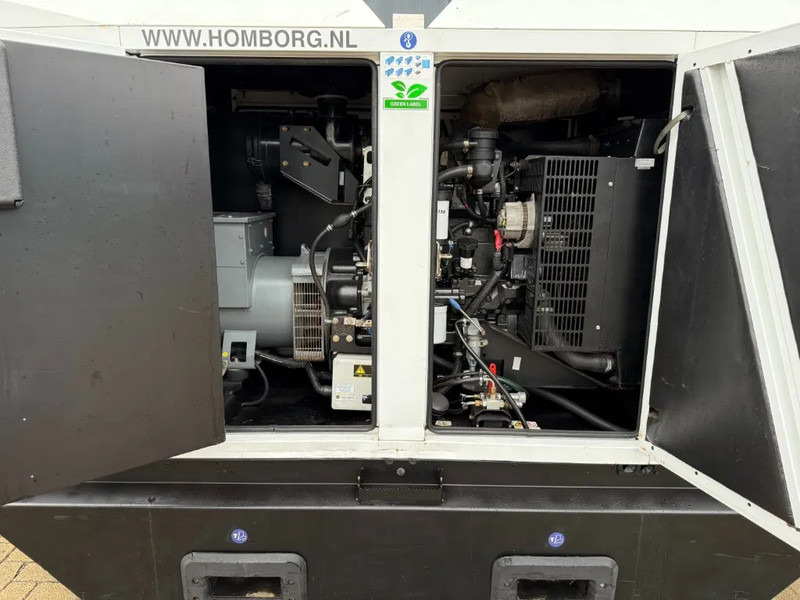 Stromgenerator SDMO R90 C3 John Deere Leroy Somer 90 kVA Silent Rental generatorset: das Bild 12 Stromgenerator SDMO R90 C3 John Deere Leroy Somer 90 kVA Silent Rental generatorset: das Bild 12