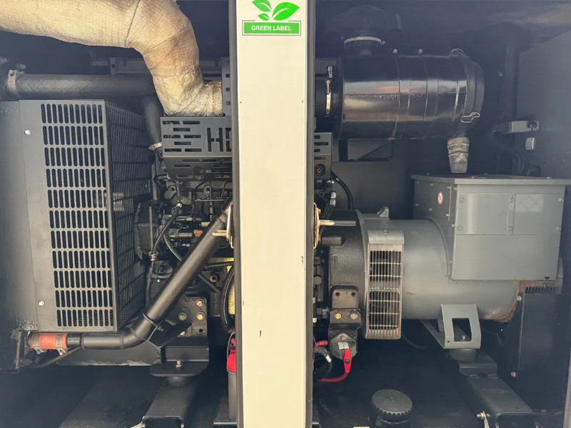 Stromgenerator SDMO R90 C3 John Deere Leroy Somer 90 kVA Silent Rental generatorset: das Bild 5 Stromgenerator SDMO R90 C3 John Deere Leroy Somer 90 kVA Silent Rental generatorset: das Bild 5